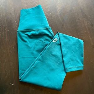 P’tula Emily leggings, 23”. Worn a handful of times